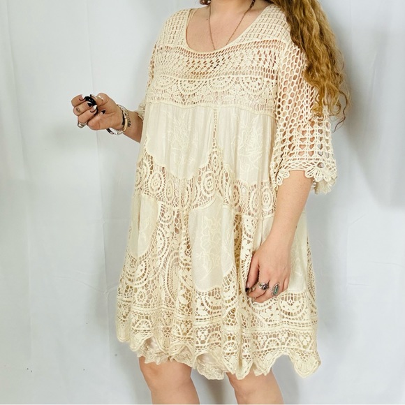 Origami • Crocheted Mini Dress - Picture 5 of 6